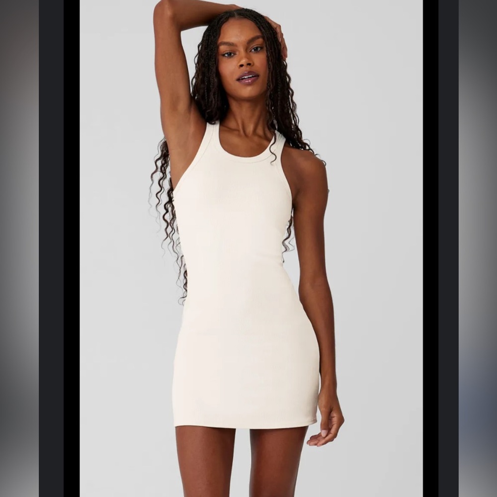 NWT: ALO yoga Goddess Ribbed Go-To Dress in white